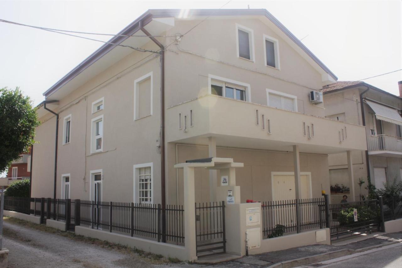 Maruru B & B Dell'Arte Civitanova Marche Eksteriør bilde